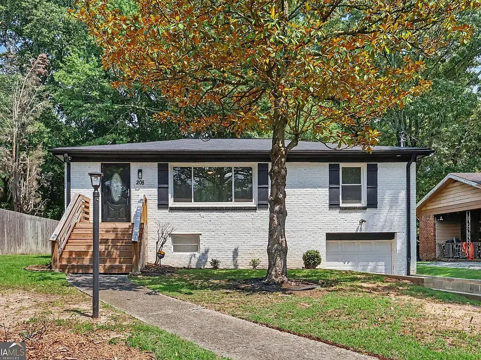 208 Silver Springs Cir Sw, Atlanta GA,